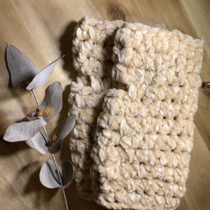 cream fingerless gloves